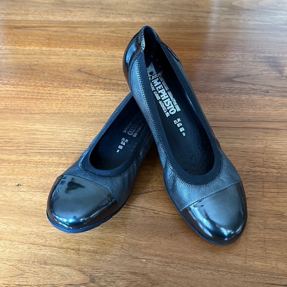 MEPHISTO Air-Relax Ballet Flats. Size 9.